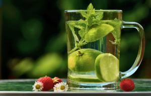 Wie viel Wasser solltest du pro Tag trinken ?